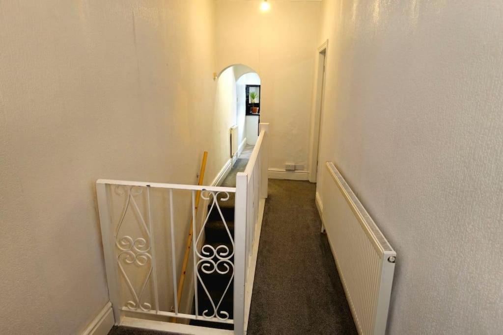 Very Cozy 1 Bedroom Flat Apartment Worsley